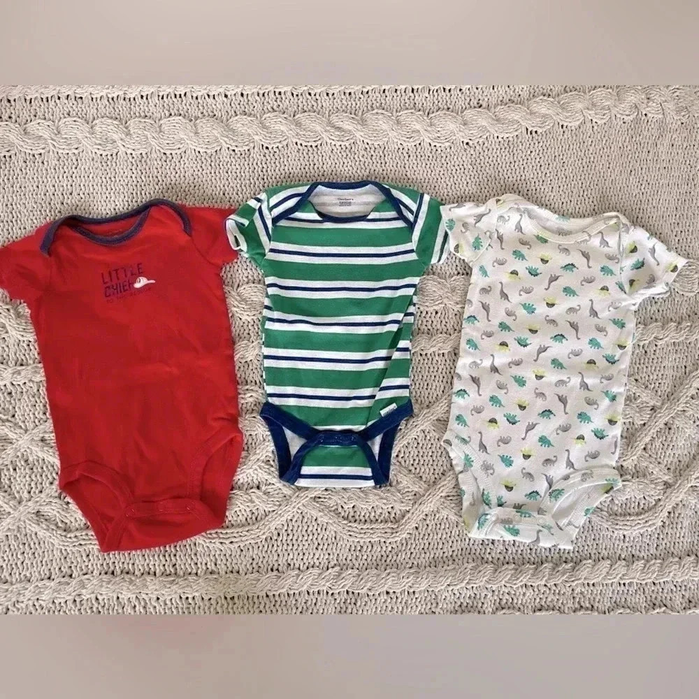 6-9 months Carter’s and Gerber onesie set, set of 3